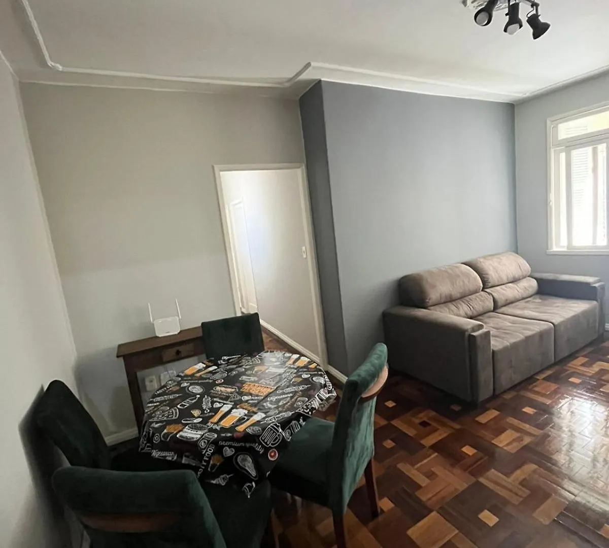 125 Apartamento 2 Quartos No Centro Historico E Arcondicionado Porto Alegre Brazil